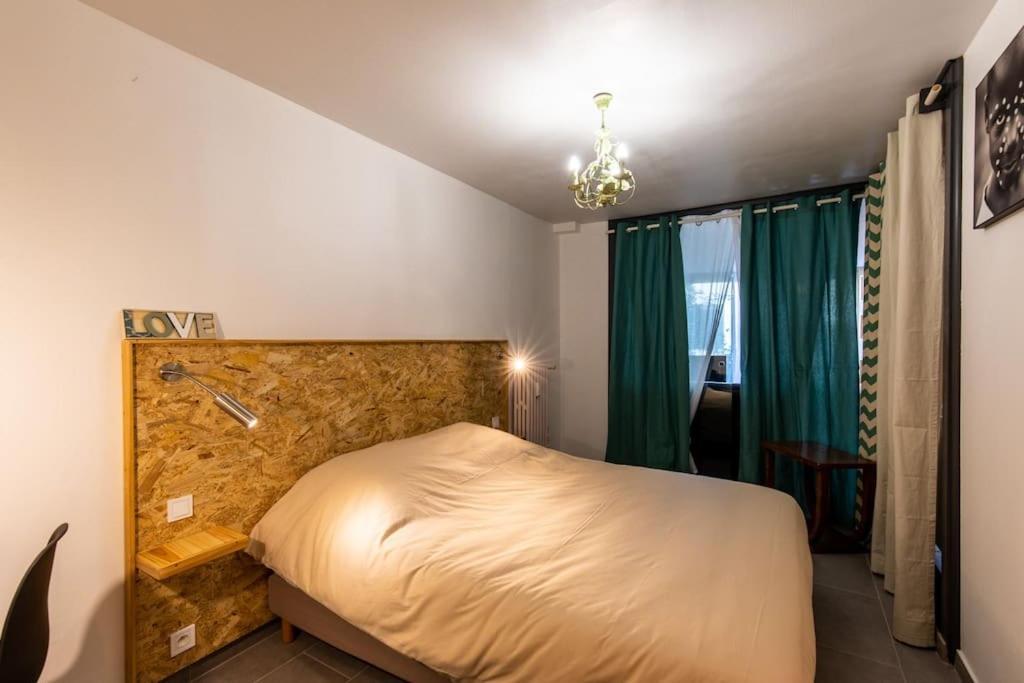 Appartement Confortable Renove Proche Centre-Ville Chambery Exterior photo